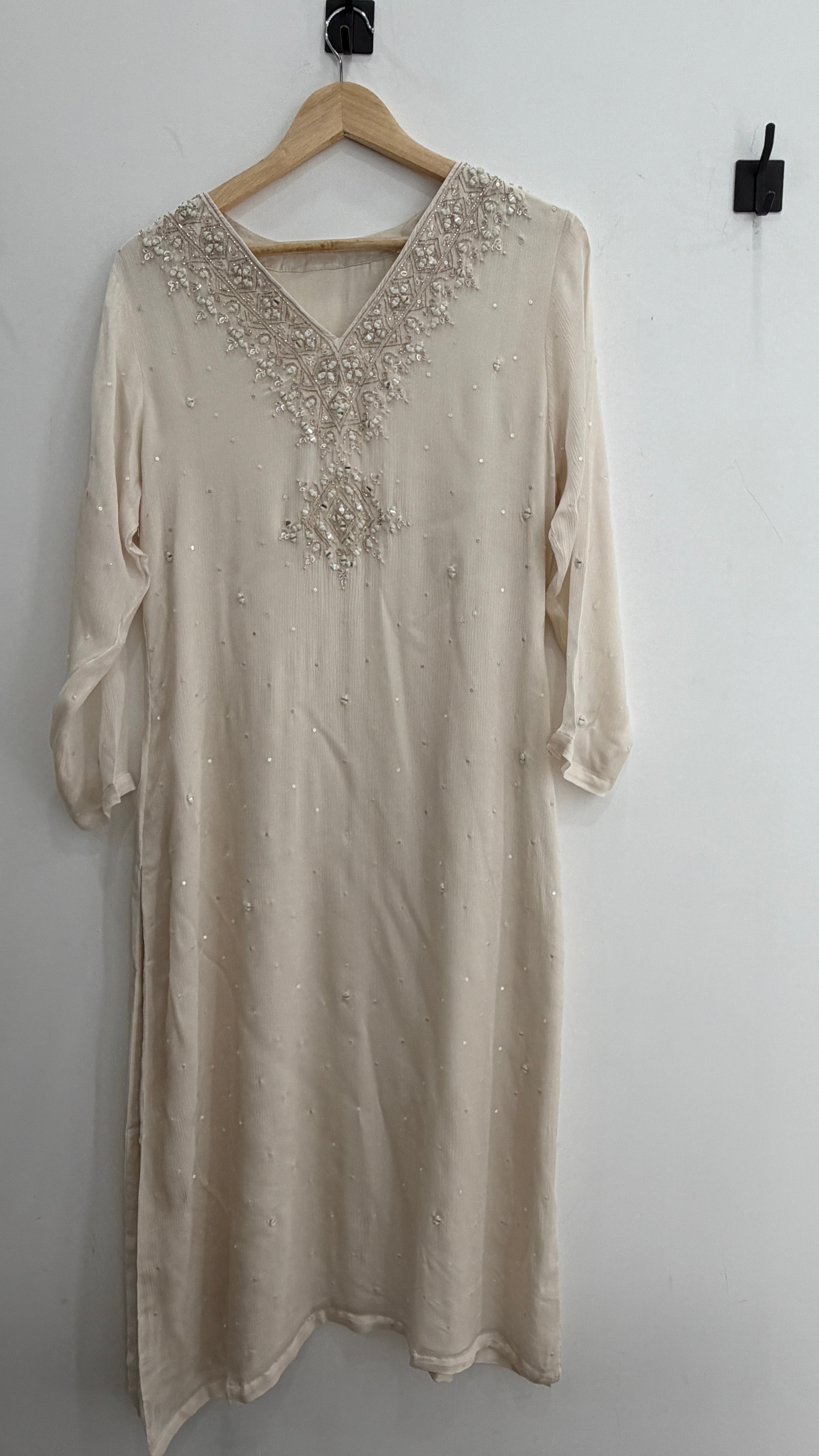 The Pearl Essence Chinnon Set